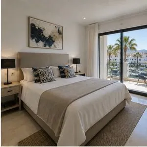 Dúplex junto a la playa en Puerto Banús